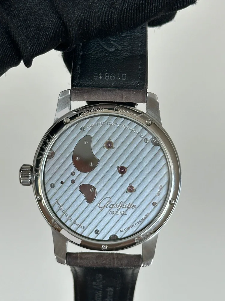 Glashütte Original PanoInverse 1-66-06-04-22-05